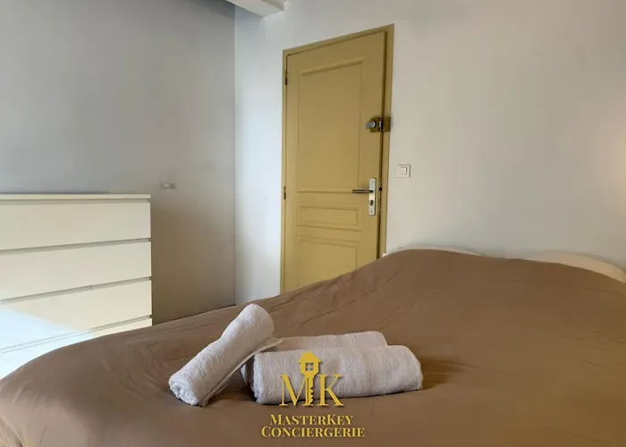 Apartment T4 Spacieux & Chaleureux Proche Stanislas